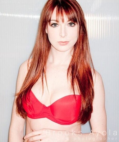Lisa Foiles