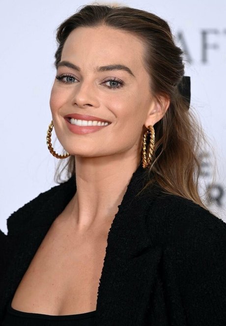 Margot Robbie