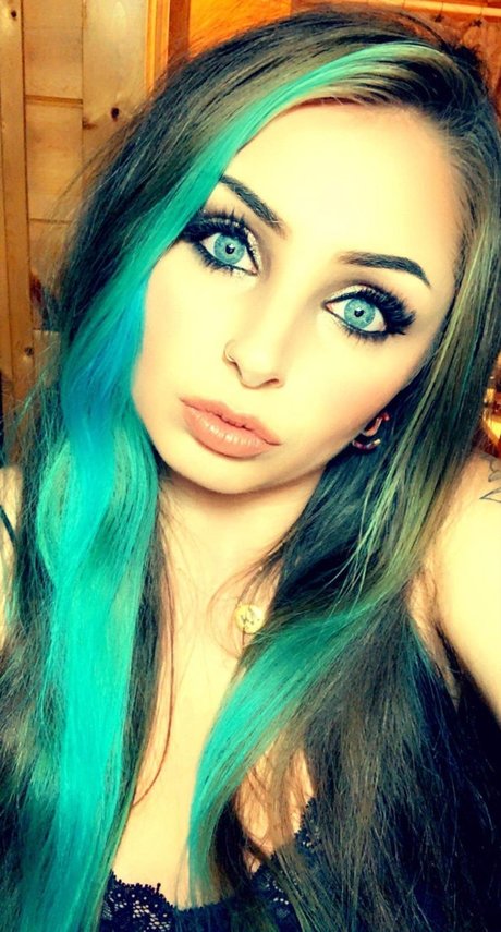 Nacktes geleaktes OnlyFans-Foto von Lux Serious Top 9