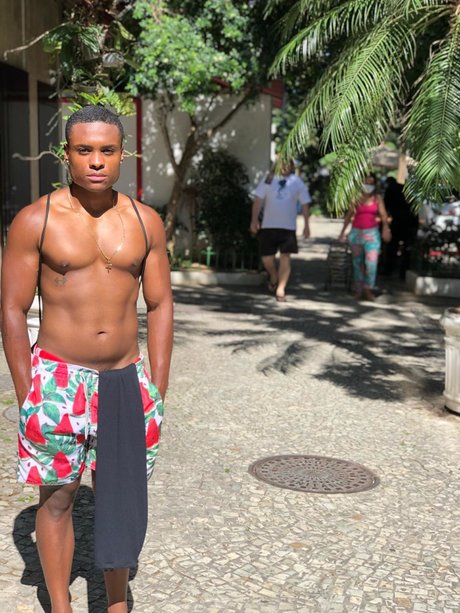 Nacktes geleaktes OnlyFans-Foto von Matheus Belchior