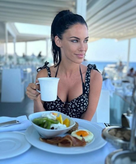 Jessica Lowndes