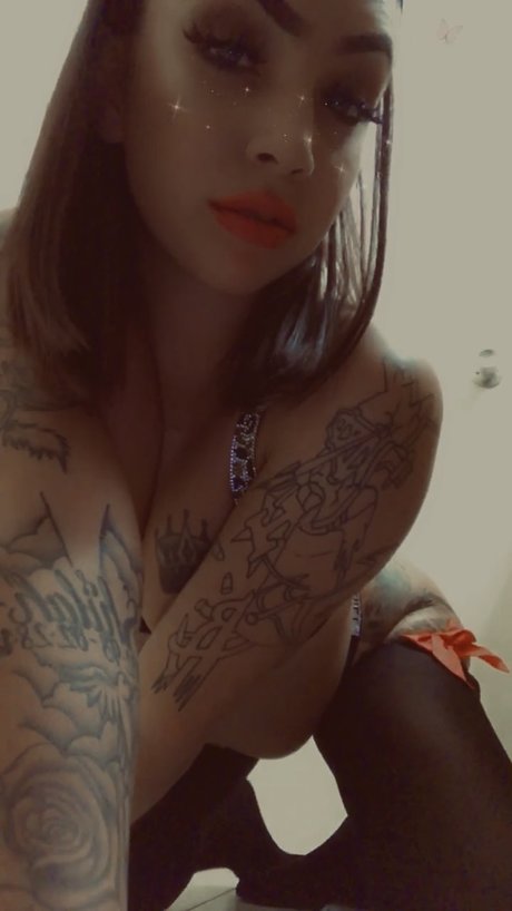 Nacktes geleaktes OnlyFans-Foto von Officialskylarxo