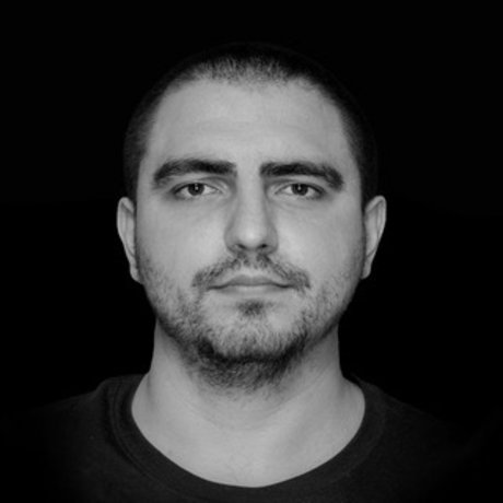 Nacktes geleaktes OnlyFans-Foto von Philip Nedelev