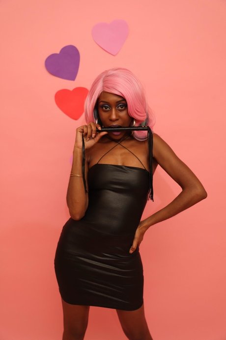 Qngoddess Almndbetty