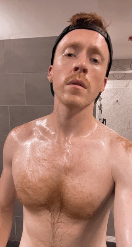 Nacktes geleaktes OnlyFans-Foto von Redwood