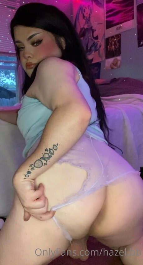 Nacktes geleaktes OnlyFans-Foto von Hazelbb