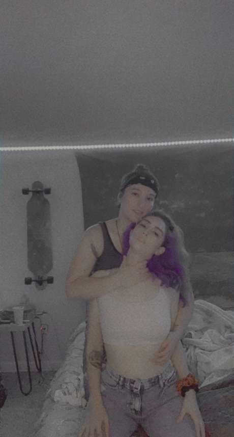 That Horny Lesbian Couple