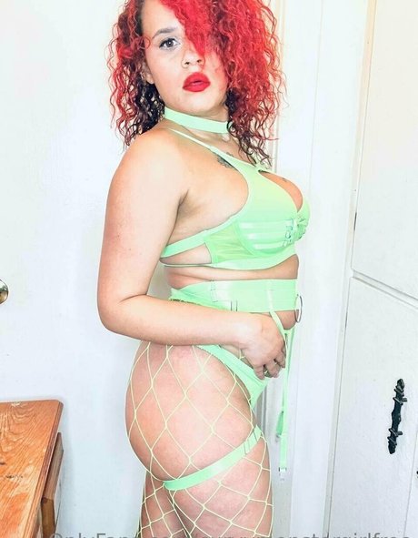 Curvymonstergirlfree