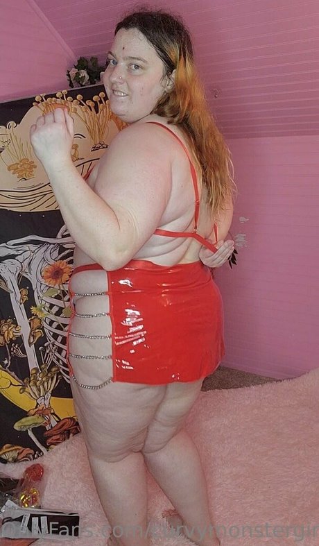 Curvymonstergirlfree