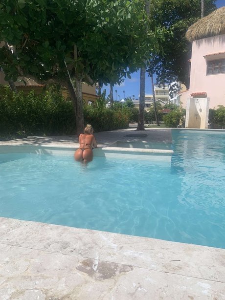 Nathalie Your Erotica