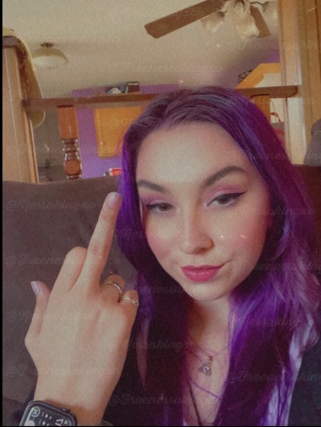 Goddess Smokin Nessa   Free 