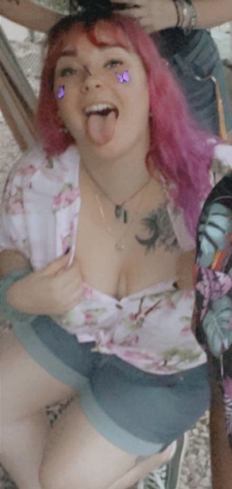 Nacktes geleaktes OnlyFans-Foto von Bee