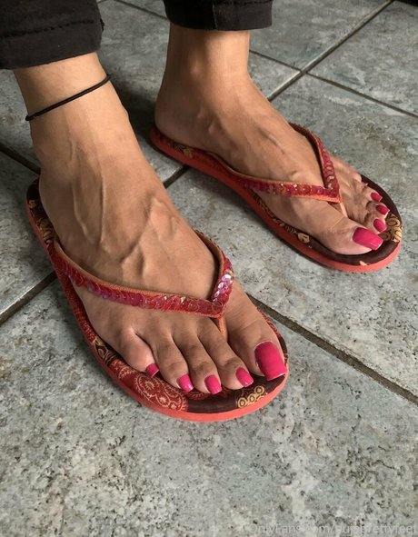 Pujaprettyfeet