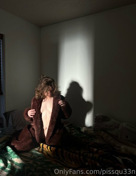Pissqu33n
