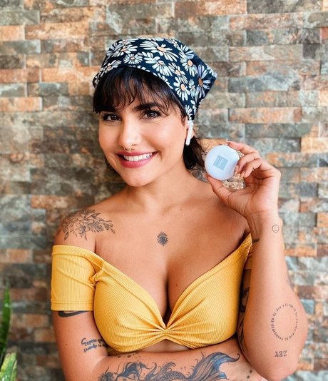 Martina La Peligrosa