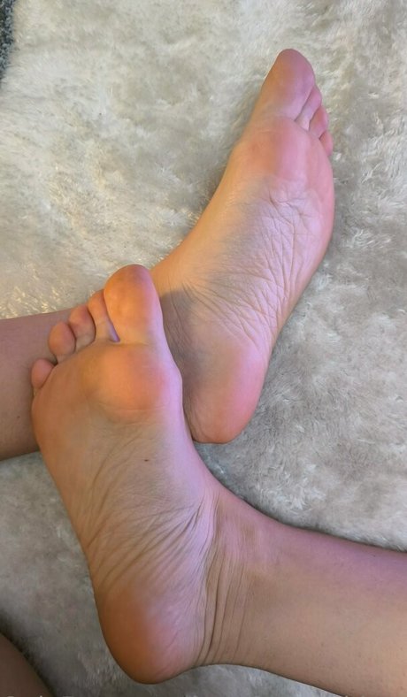 Barefootgoddessbri