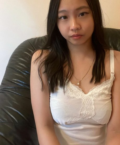 Nacktes geleaktes OnlyFans-Foto von Queenbaddii