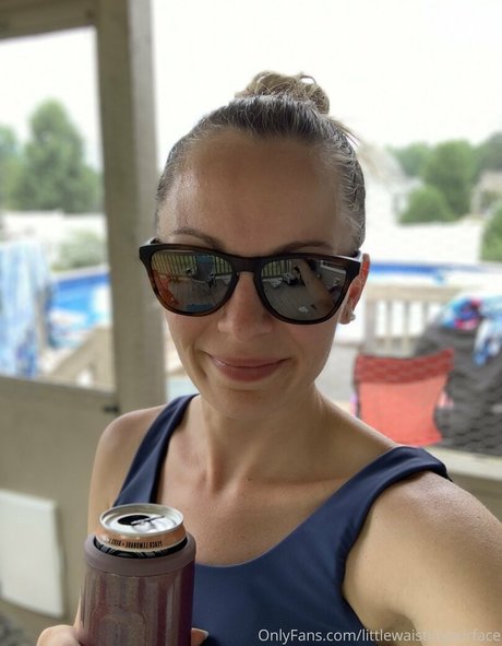 Littlewaistinyourface