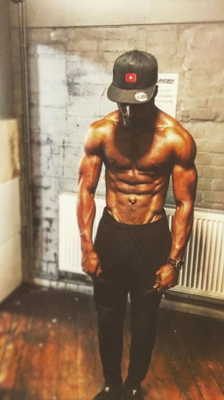 Nacktes geleaktes OnlyFans-Foto von Pussy Pain Killer