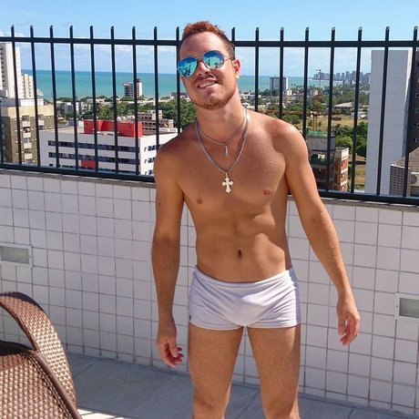 Felipe Xavier F Donato