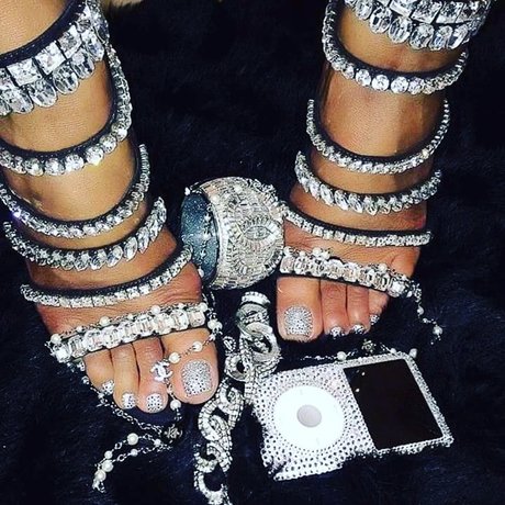 Prettywickeddfootfetishes