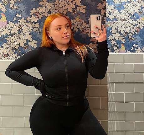 Nacktes geleaktes OnlyFans-Foto von Paradisemegan