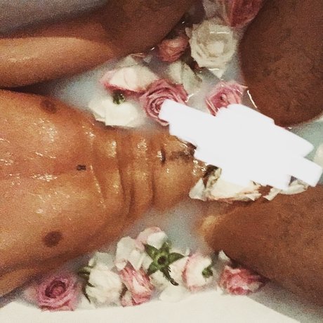 Romantic Ampamp Kinky