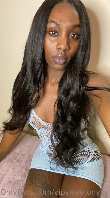 Vipsweetonyxx
