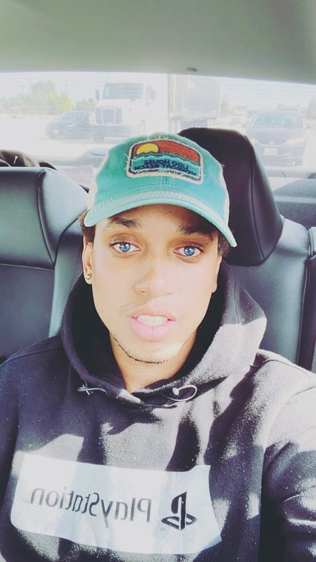 Nacktes geleaktes OnlyFans-Foto von X1