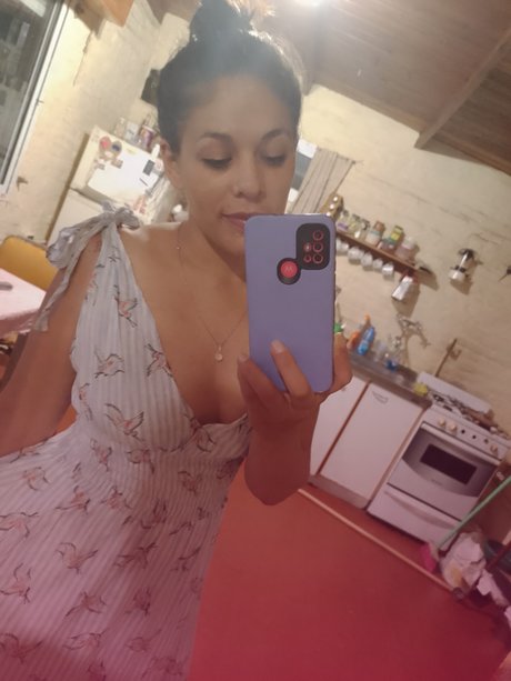 Nacktes geleaktes OnlyFans-Foto von Joana