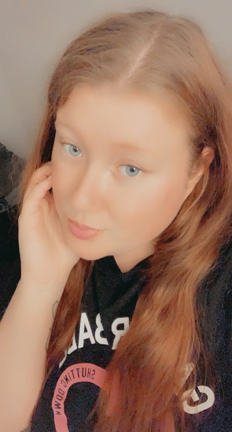 Nacktes geleaktes OnlyFans-Foto von Sophie