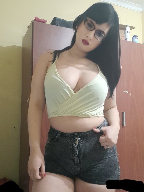 Nacktes geleaktes OnlyFans-Foto von Jazminita