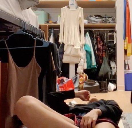 Nacktes geleaktes OnlyFans-Foto von Ehmbies