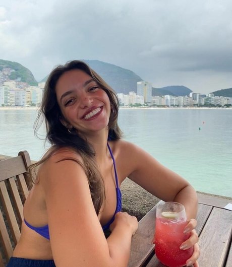 Nacktes geleaktes OnlyFans-Foto von Debora Aladim