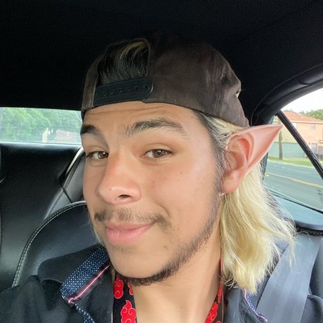 Nacktes geleaktes OnlyFans-Foto von Moltresxxx