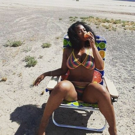 Nacktes geleaktes OnlyFans-Foto von Upscalebrielle