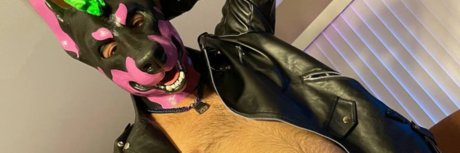 Nacktes geleaktes OnlyFans-Foto von Izzy T Aka Pup Silo