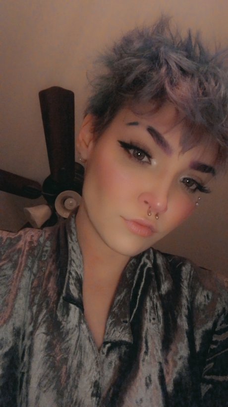 Nacktes geleaktes OnlyFans-Foto von Jewls