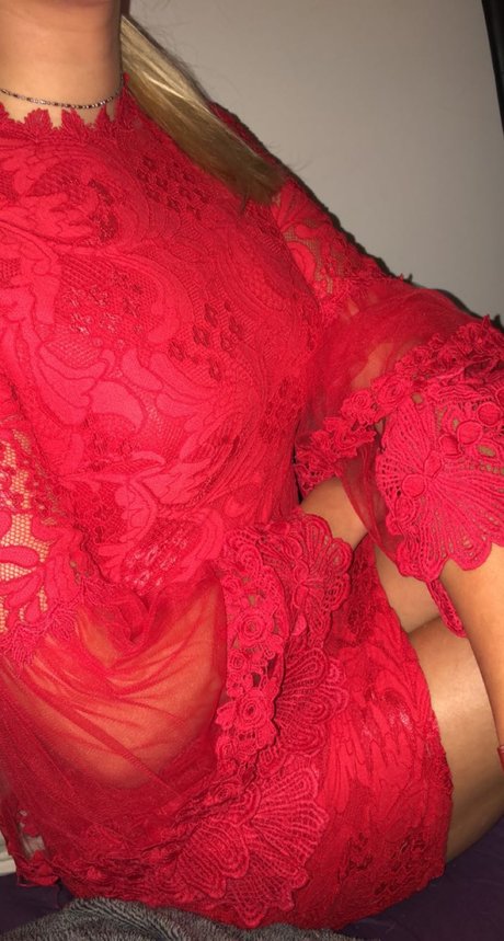 Nacktes geleaktes OnlyFans-Foto von Elea