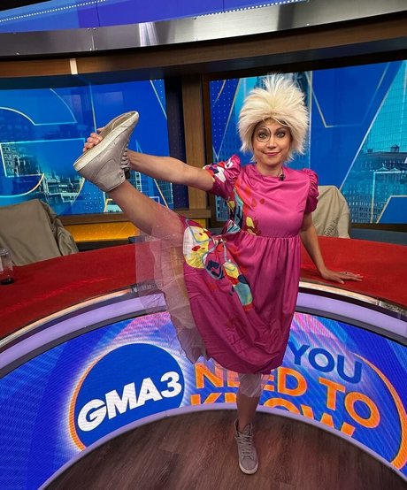 Hot News Weather Babes