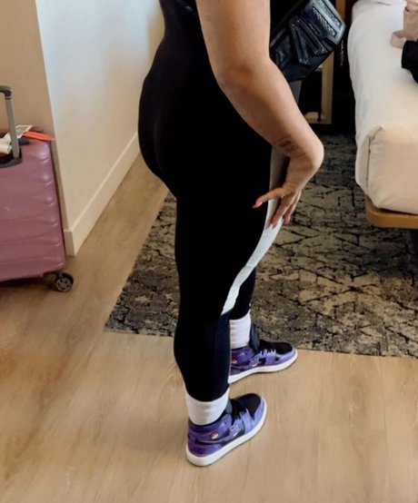 Aew Wrestler Nyla Rose