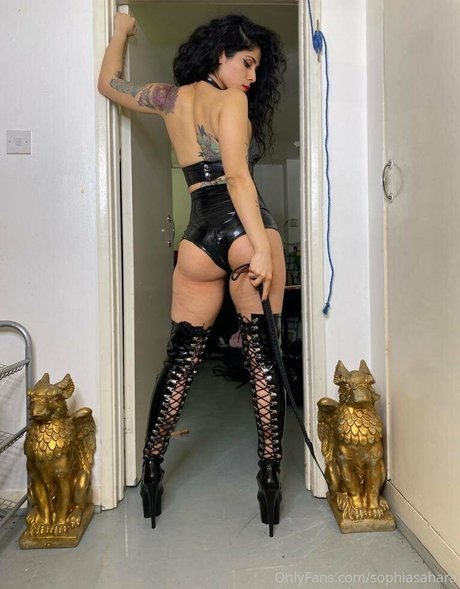 Mistresssophiasahara