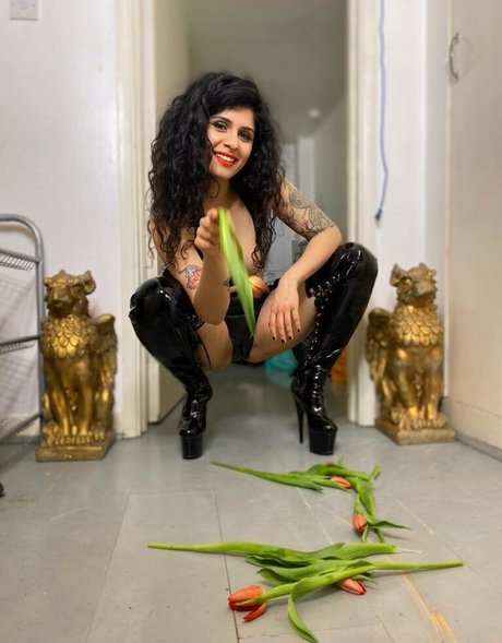 Mistresssophiasahara