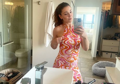 Gina Louise Phillips