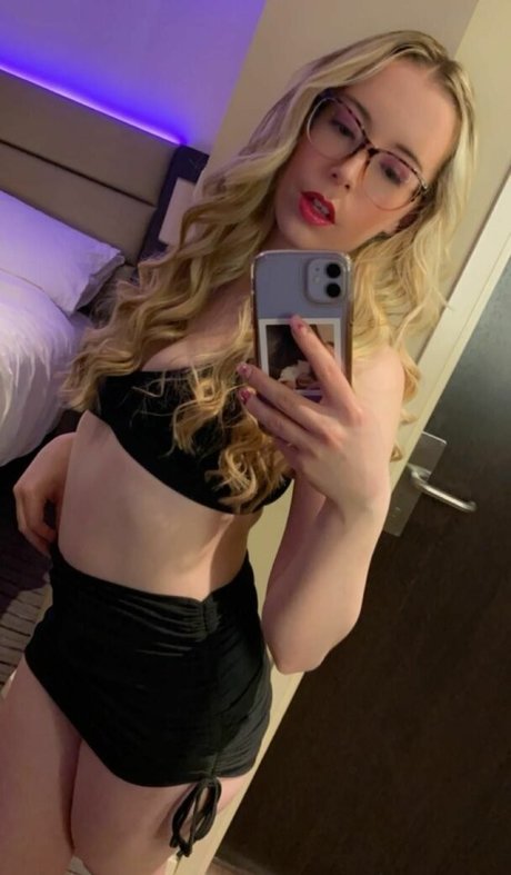 Sluttykitten4