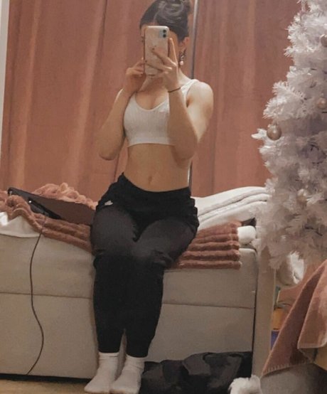 Nacktes geleaktes OnlyFans-Foto von Doreengnadi