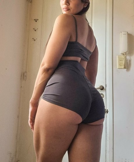 Nacktes geleaktes OnlyFans-Foto von Zoeyriley