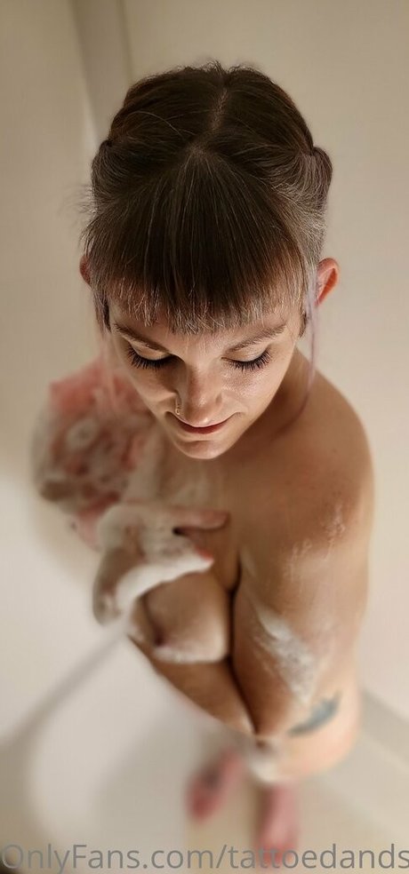 Tattoedandsubmissive