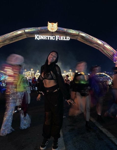 Thatonegirlmikeyvlogs