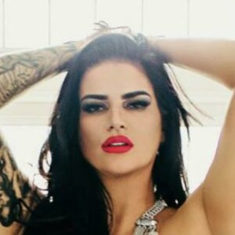 Saskia Howard Clarke